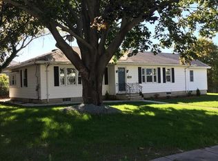385 Palmer St, Fall River, MA 02724