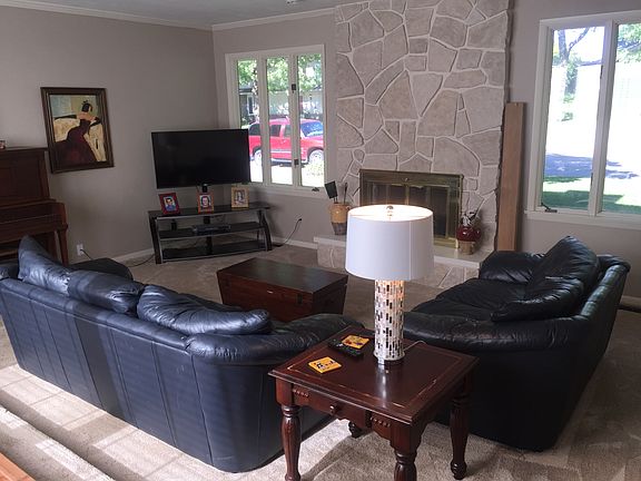 5th image of 1625 N Bay Dr