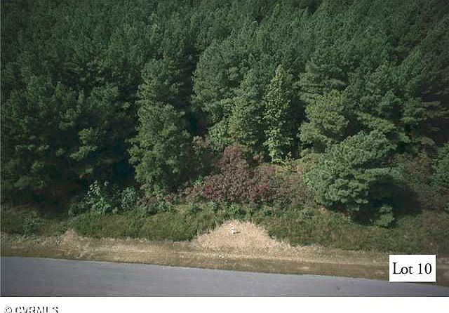 2nd image of 1925 Boyer Way