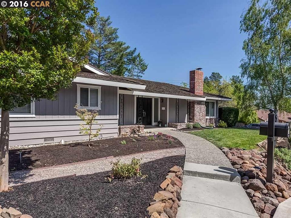 1st image of 15 Corliss Dr