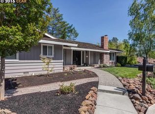 15 Corliss Dr, Moraga, CA 94556