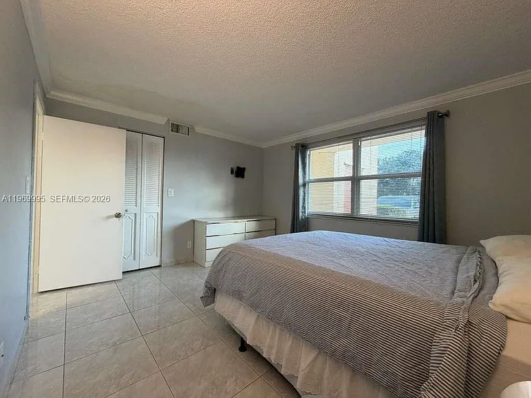 301 SE 3rd St #109 — Photo 12