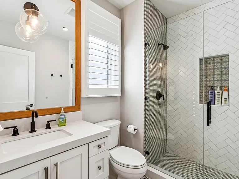 1010 S El Camino Real — Photo 17