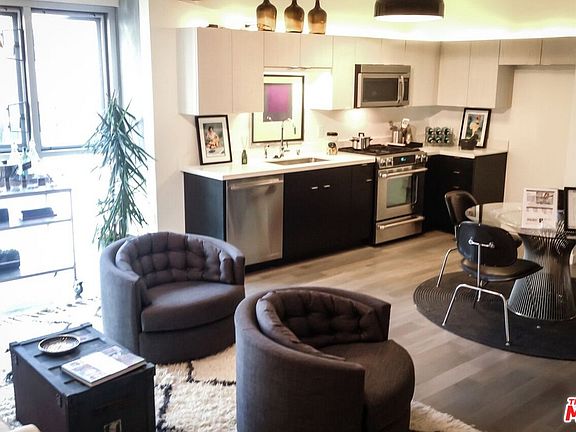 2nd image of 527 Molino St Unit 209