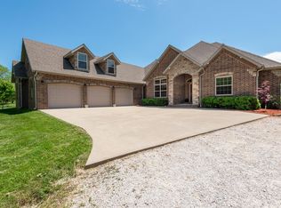 1102 Homestead Rd, Rogersville, MO 65742