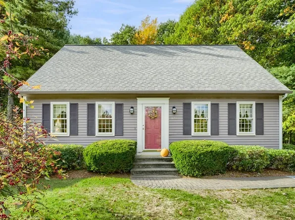 128 Greenwood Pkwy, Holden, MA 01520