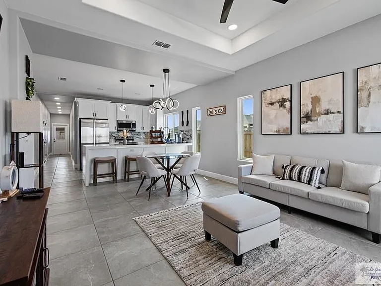 1509 Strawberry Cir — Photo 4