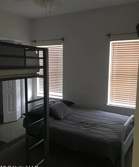 153 Markham Dr #B — Photo 10