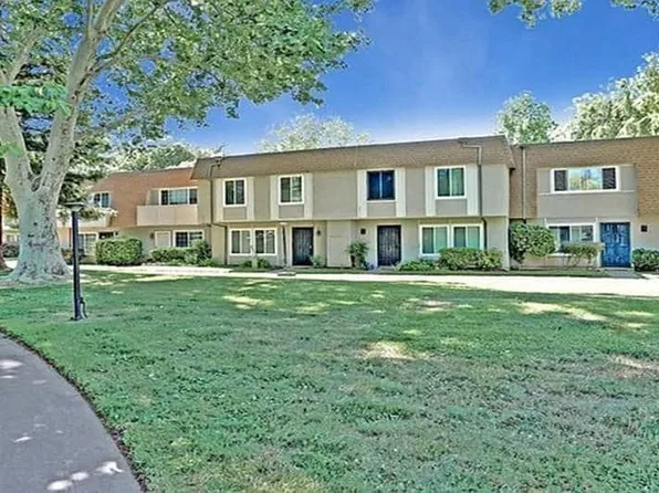 8860 La Riviera Dr, Sacramento, CA