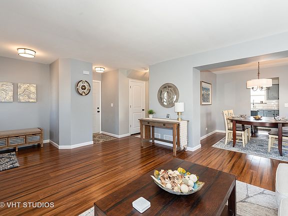 3rd image of 2405 Meadowsedge Ln