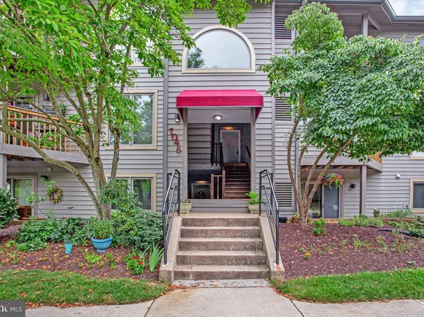 7048 Harbour Village Ct APT 202, Annapolis, MD 21403