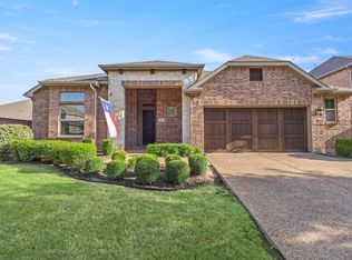 820 Wilmington Ln, Aubrey, TX 76227