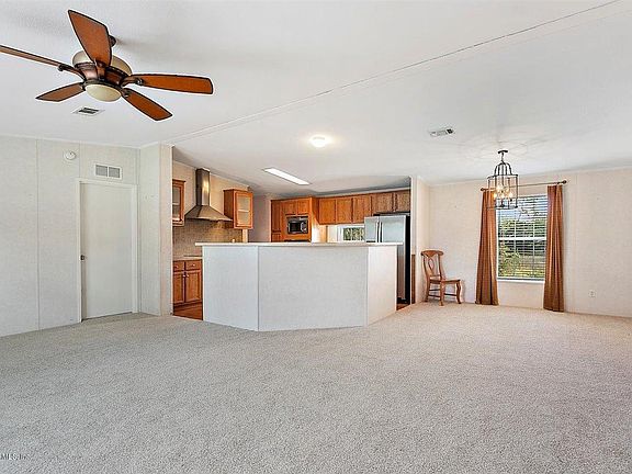 5th image of 11851 Caney Ln