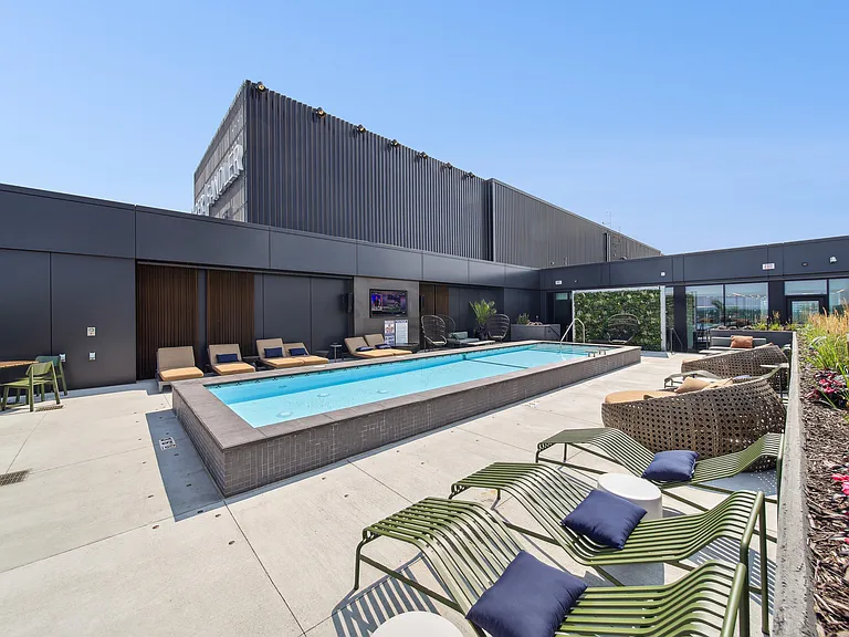 Plunge Pool