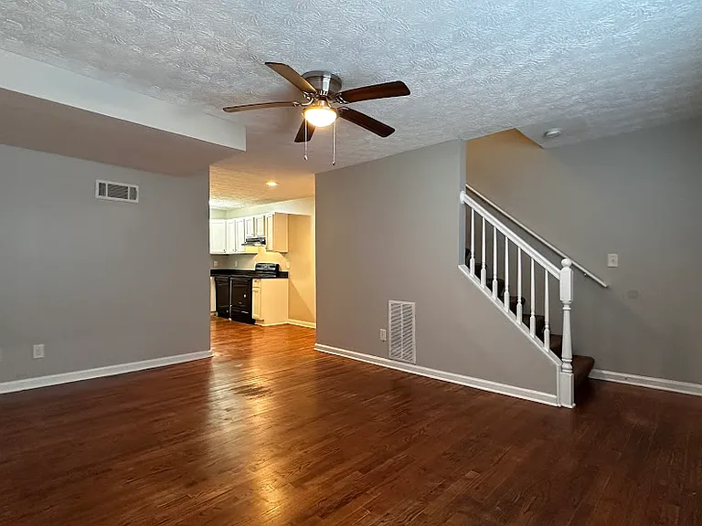 1901 Dunlap Ave #A — Photo 3