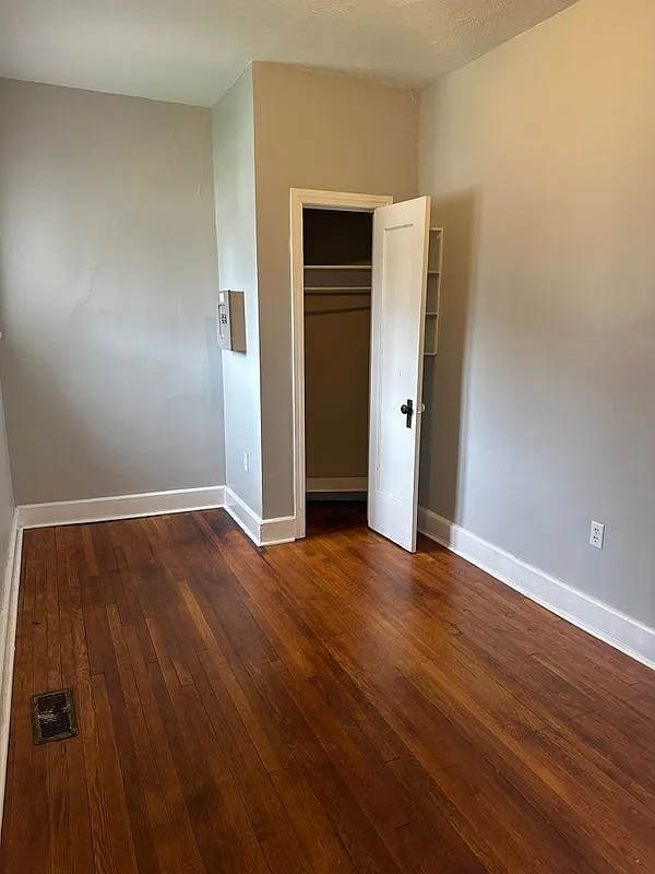 14 S Lewis St — Photo 4