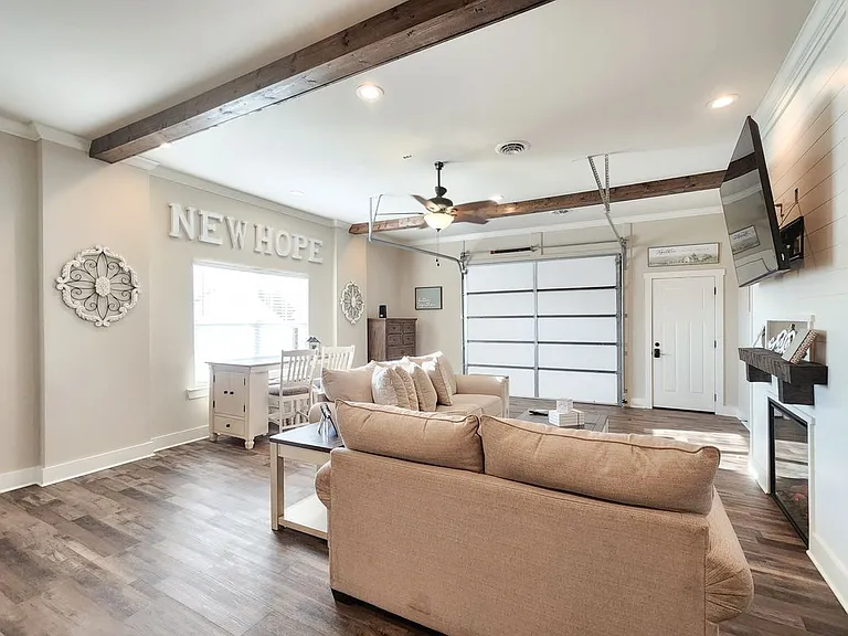 250 Horn Ln — Photo 11