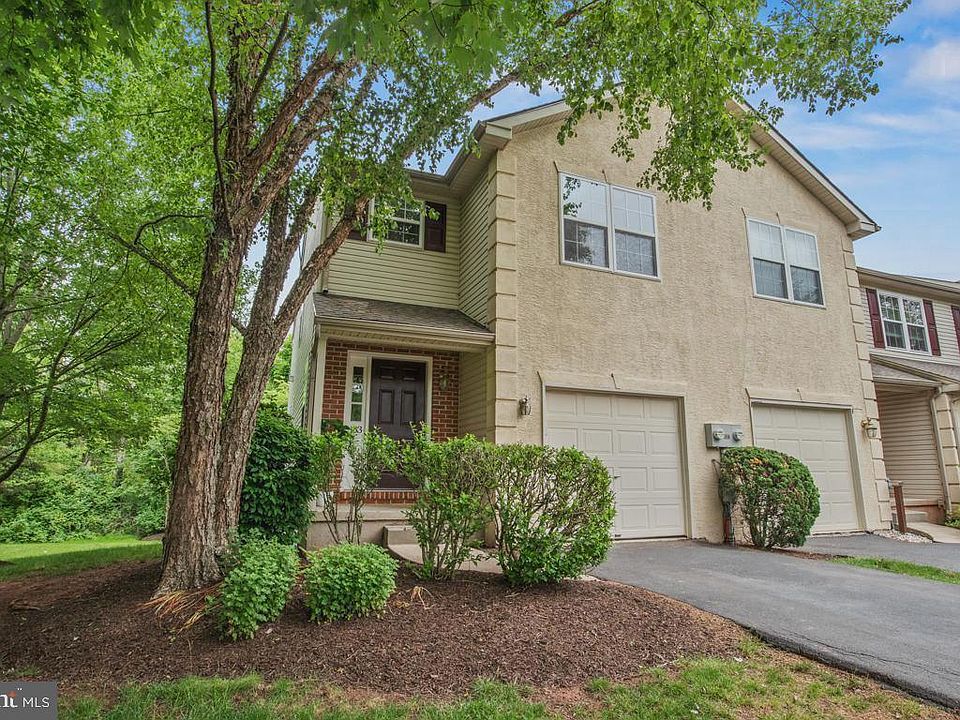 1st image of 133 Vernon Ct