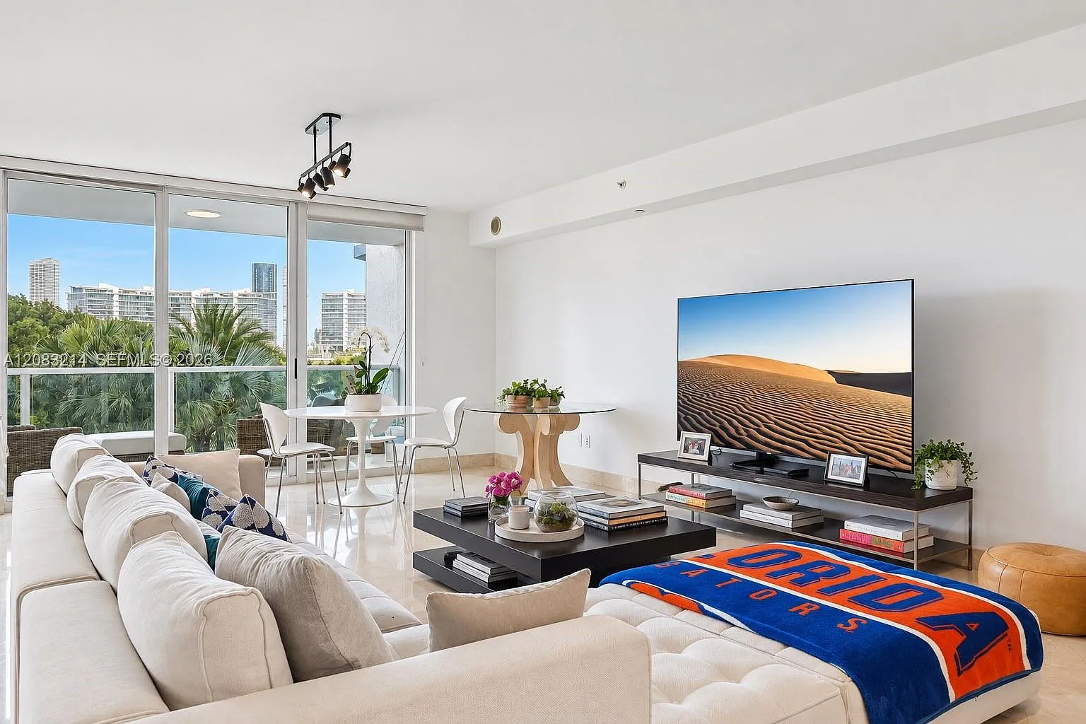 The Peninsula Ii Condo — Photo 4