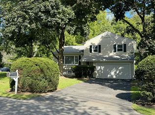 45 Lancer Rd, Riverside, CT 06878