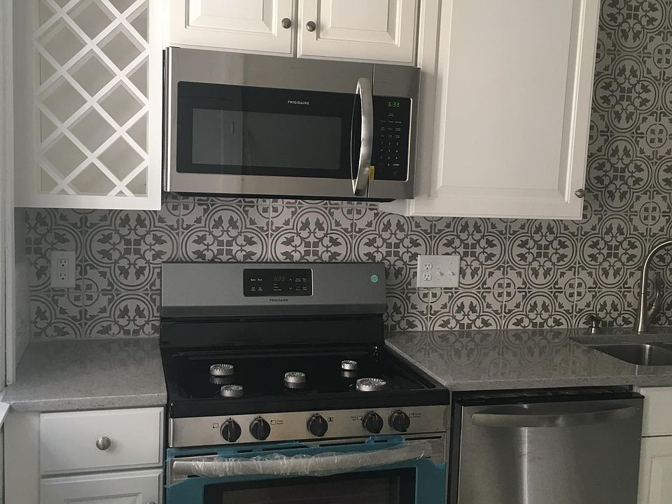 Kitchen stove and microwave