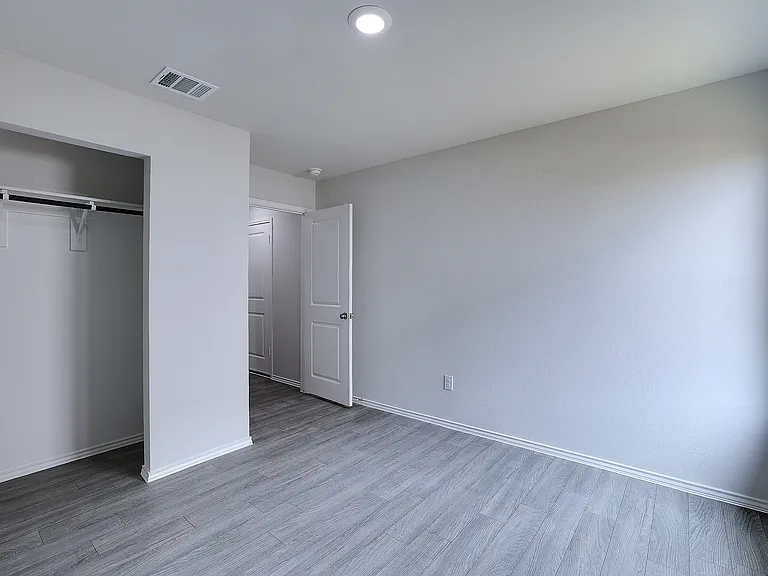 829 Eagles Nest Dr — Photo 15