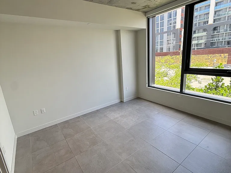 337 NW 31st St #C1 — Photo 12