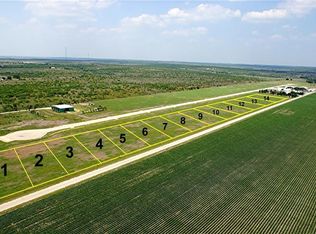 110 Airfield Rd, Fentress, TX 78622