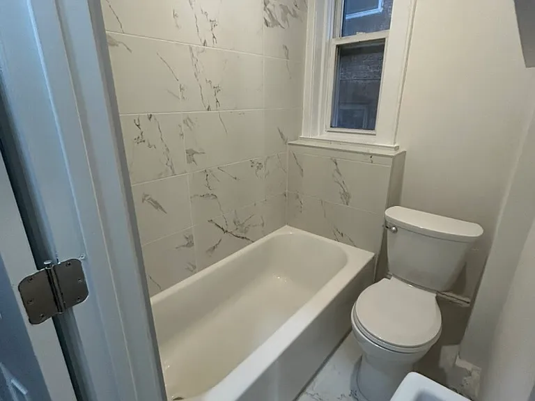 4th Street building — Photo 3