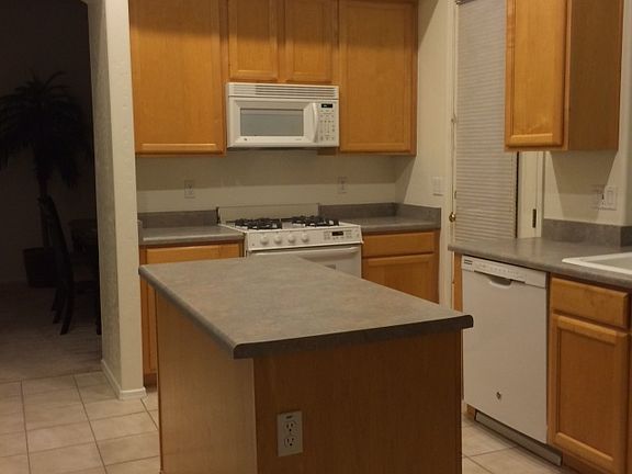 5th image of 3055 N Red Mountain Unit 204