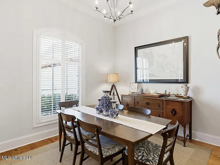 320 Oakville Cir — Photo 25
