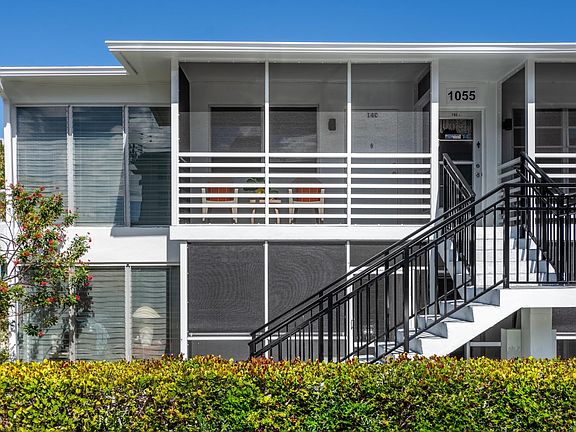 4th image of 1055 SE 15th Street #14C