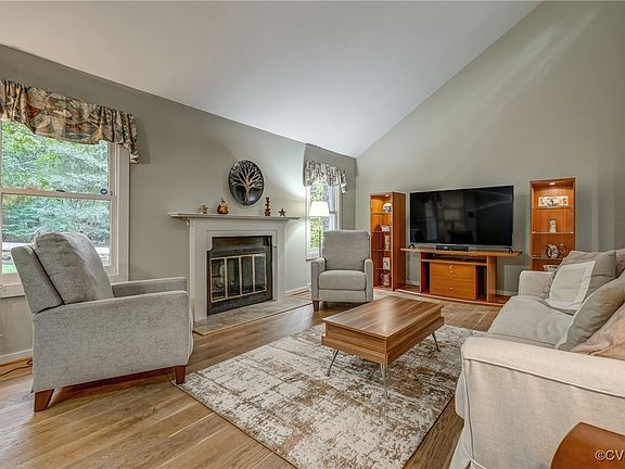 5th image of 7356 Longview Dr