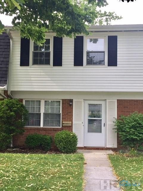 1st image of 1724 Queenswood Dr