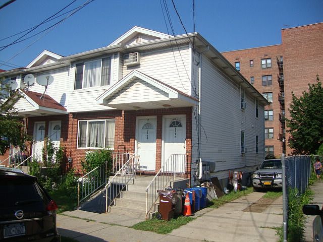 1st image of 1118 Gipson St
