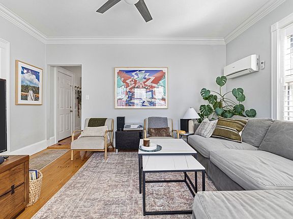3rd image of 722 E 2nd St #2