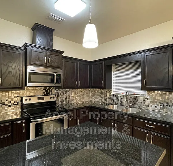 1715 W Smith Dr #4 — Photo 6