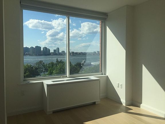 5th image of 212 Warren St APT 5E