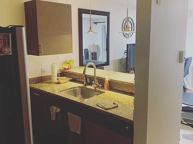 626 4th Ave W #402 — Photo 9