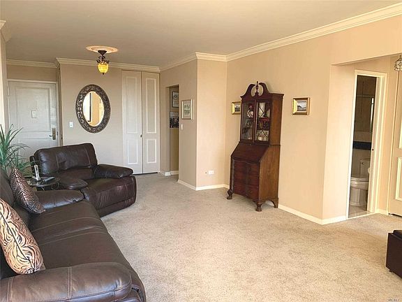 3rd image of 270-10 Grand Central Pkwy APT 6U