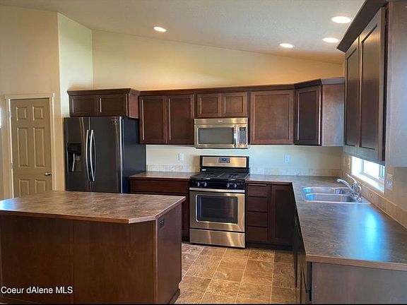 2nd image of 7288 N Fairborne Ln