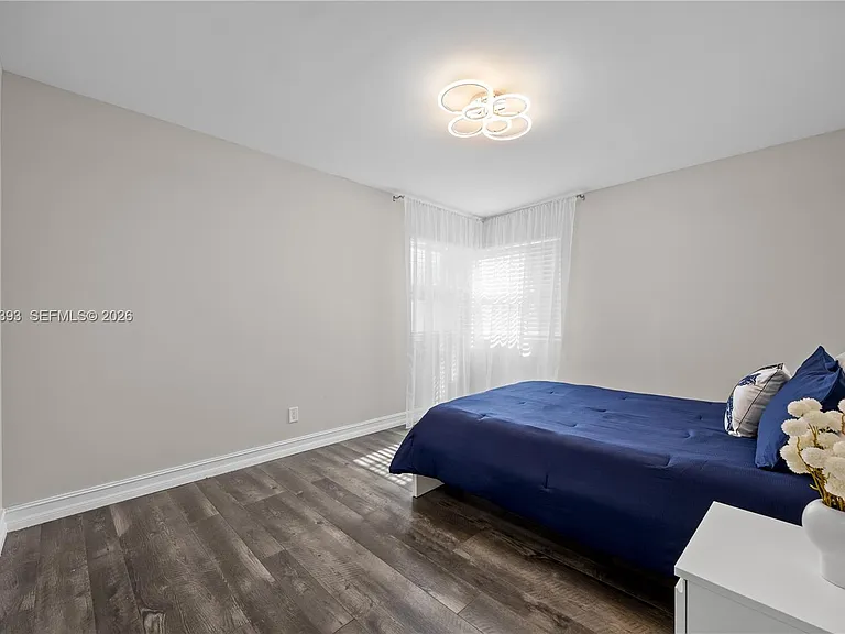 1523 Monroe St — Photo 23