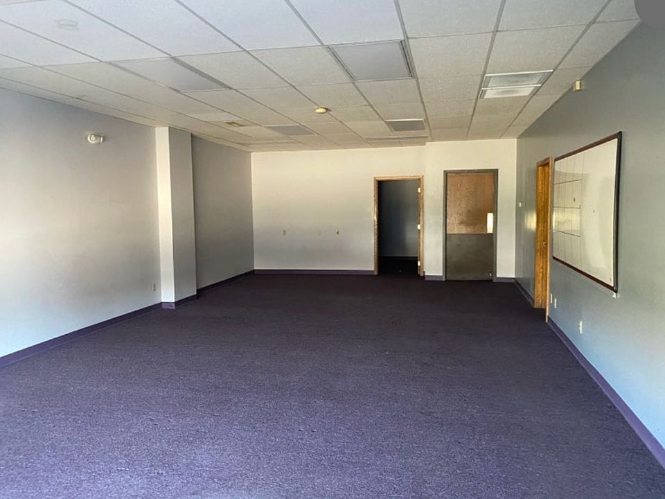 Building Photo 3