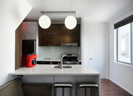 Sold by Warburg | media 4