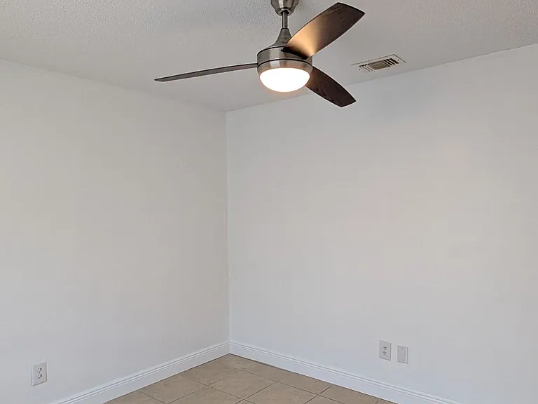 1226 Sophie Blvd — Photo 7