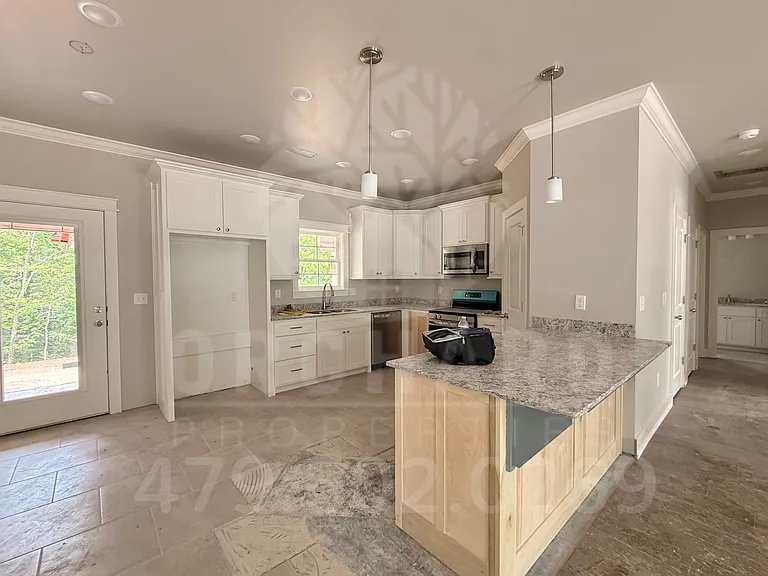 15 Bankfoot Dr — Photo 2