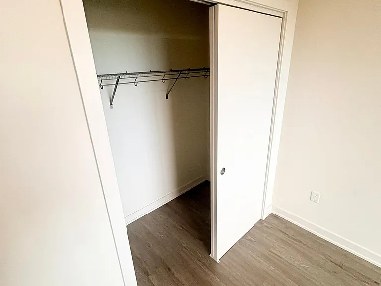 212 King William St #821 — Photo 15