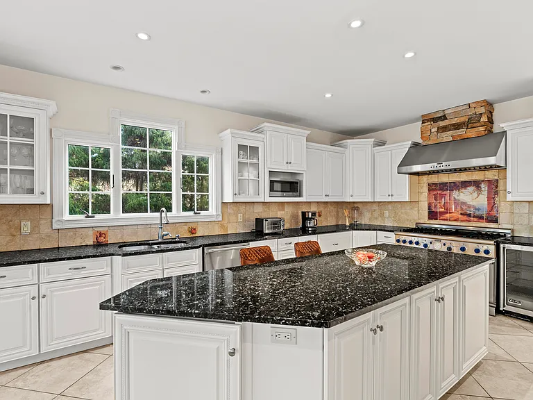 71 Corbett Dr — Photo 8