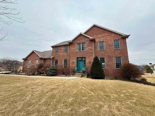 13 Kingswood Cir, Verona, WI 53593