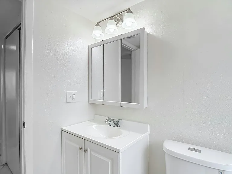 4102 E Humphrey St #A — Photo 18